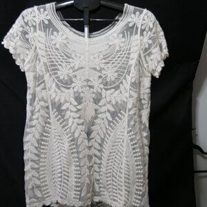 Vintage no tags off-white lace ladies top 20 inch wide med/large